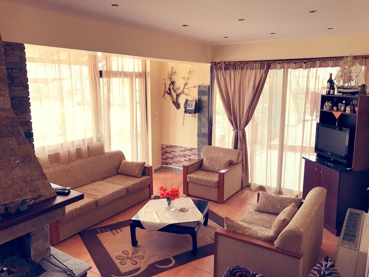 Guesthouse Adonis Káto Loutrákion Zewnętrze zdjęcie
