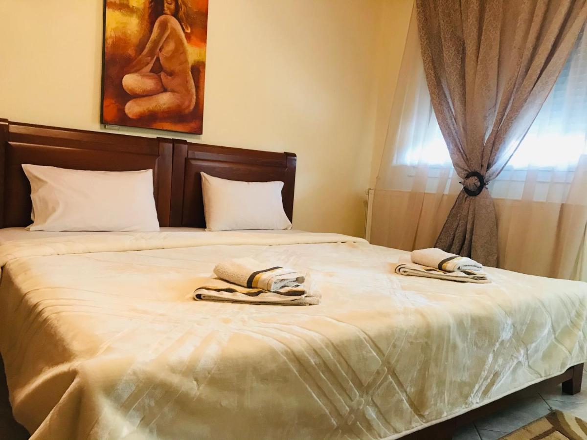 Guesthouse Adonis Káto Loutrákion Zewnętrze zdjęcie